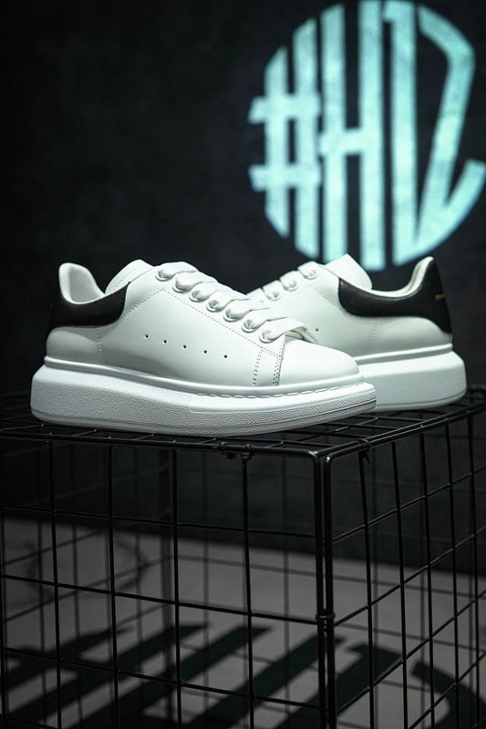Pre-Owned Alexander McQueen Oversized Sneakers – White – Size 11